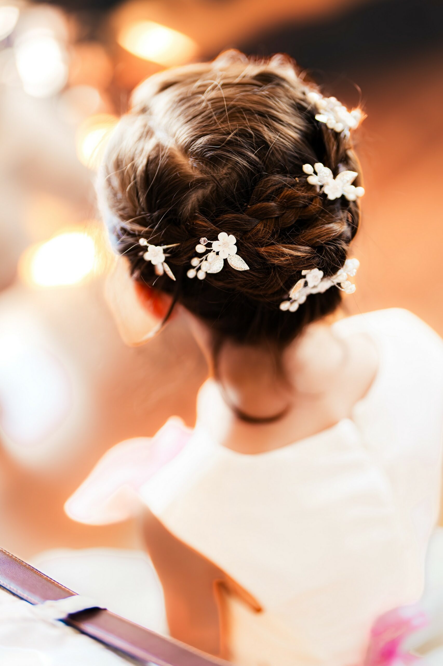 Coiffure de mariage d'une petite fille